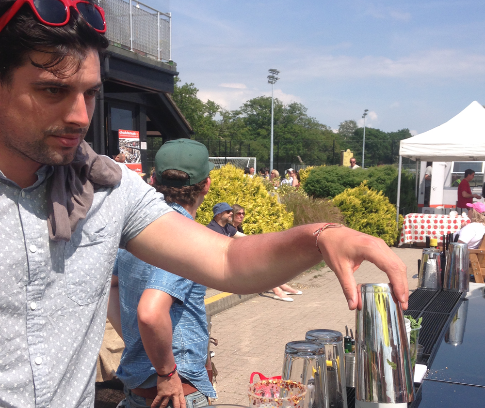 BOOTLEG LIQUOR - Contacts - Luke Marshall